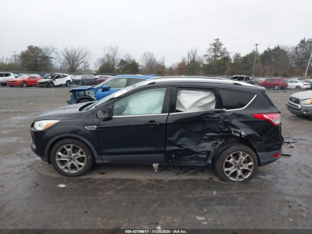 Ford Escape Titanium Image 11