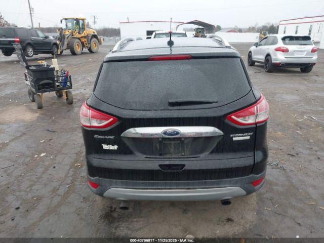 Ford Escape Titanium Image 12