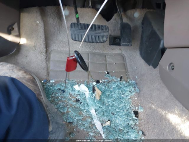 Nissan Sentra Image 13