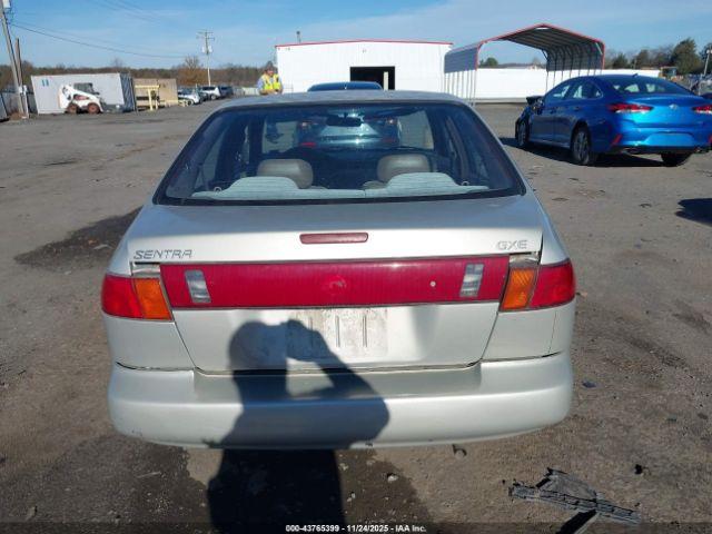 Nissan Sentra Image 15