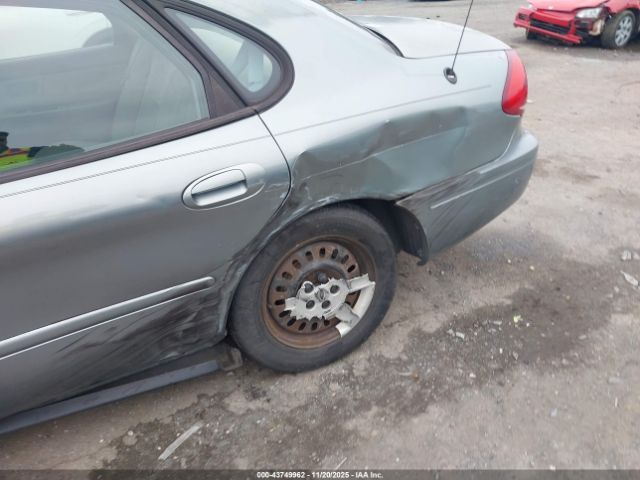 Ford Taurus Se Image 3