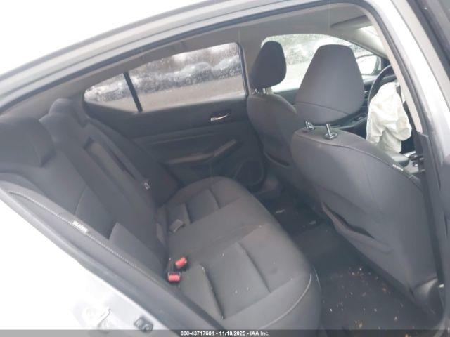 Nissan Altima 2.5 S Image 7