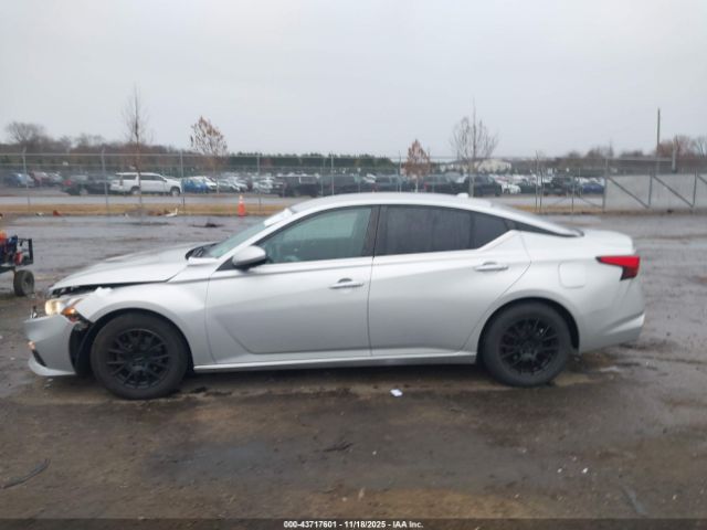 Nissan Altima 2.5 S Image 13