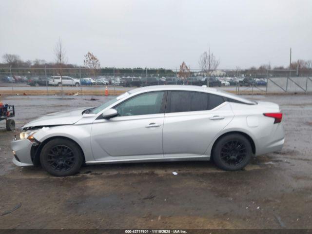 Nissan Altima 2.5 S Image 13