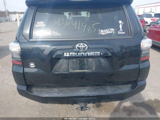 Toyota 4Runner Sr5 Image 7