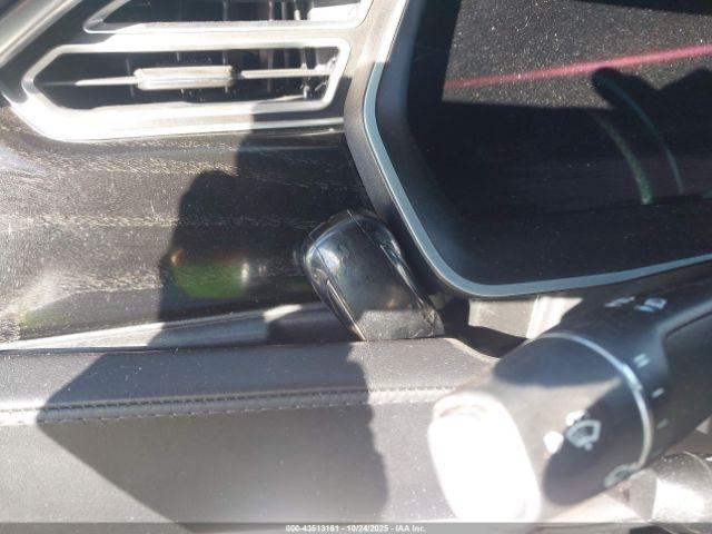 Tesla Model X Image 11