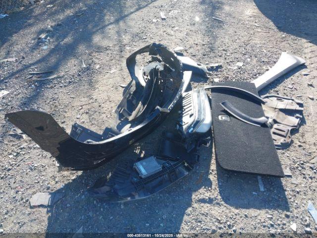 Tesla Model X Image 14