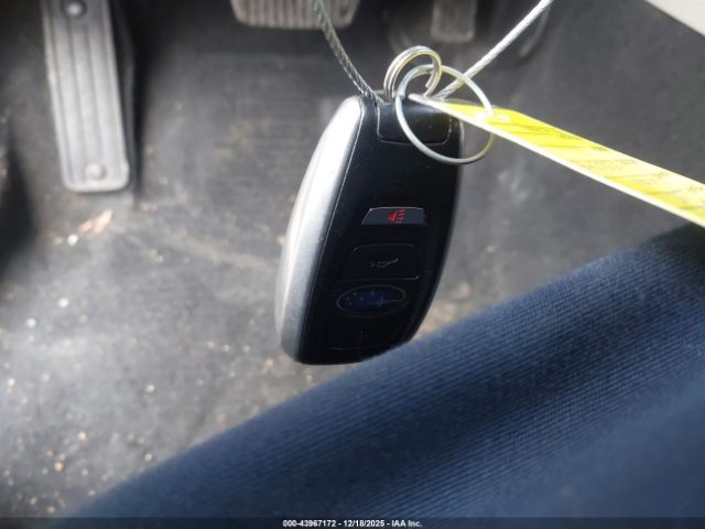 Subaru Crosstrek 2.0i Limited Image 11