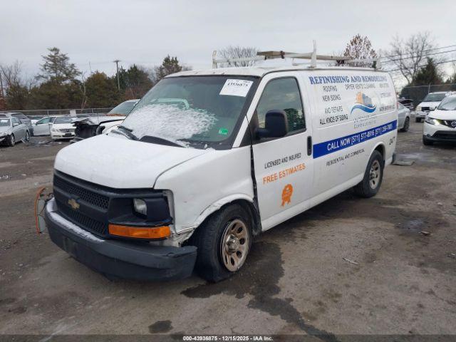 Chevrolet Express Work Van Image 10