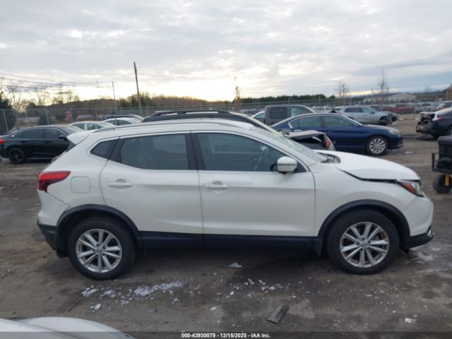 Nissan Rogue Sv Image 16