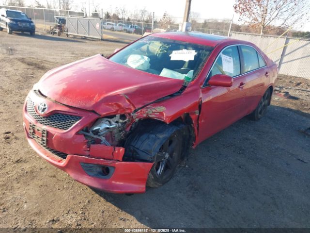 Toyota Camry Se Image 2