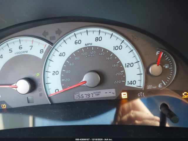 Toyota Camry Se Image 16