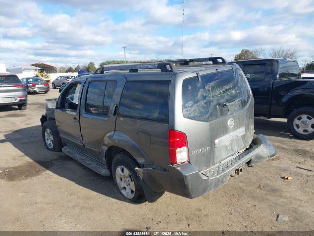 Nissan Pathfinder Se Image 11