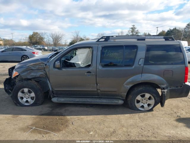 Nissan Pathfinder Se Image 4