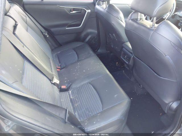 Toyota RAV4 Xse Image 5