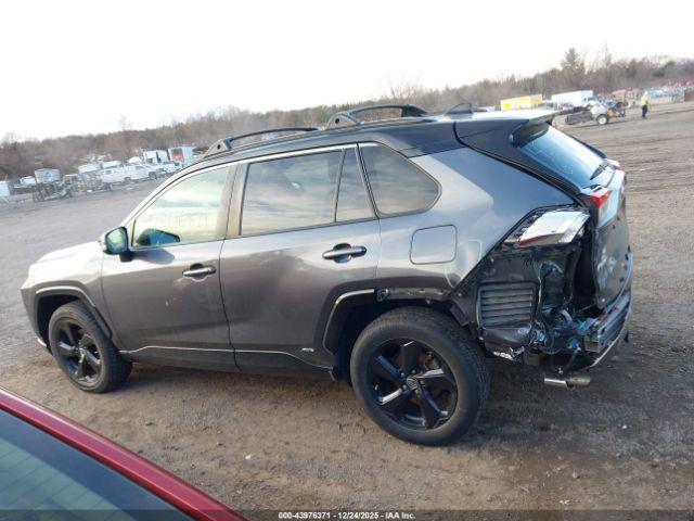 Toyota RAV4 Xse Image 6