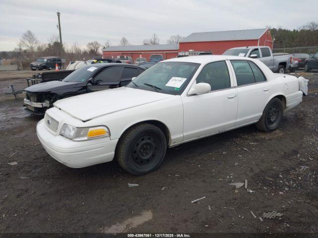 Ford Crown Victoria Image 15