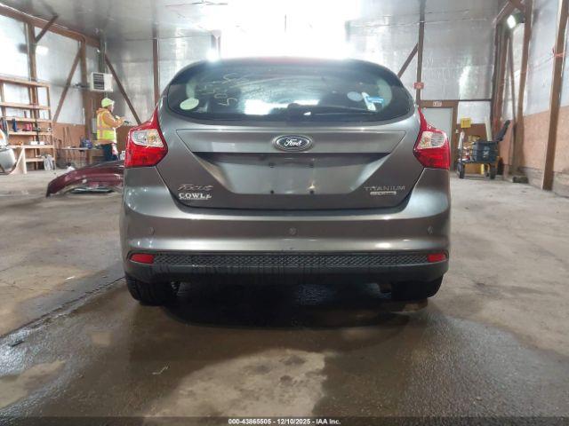 Ford Focus Titanium Image 10