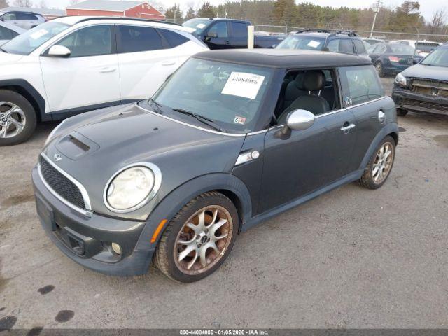 MINI Cooper S Image 2