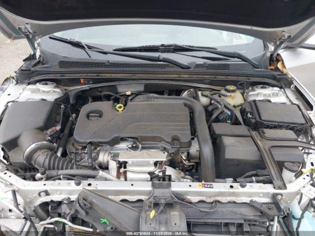 Chevrolet Malibu Fwd Lt Image 17