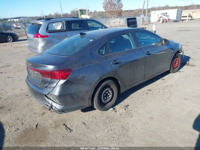 Kia Forte Fe Image 3