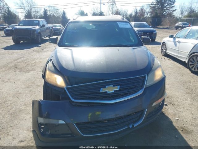 Chevrolet Traverse Ls Image 2