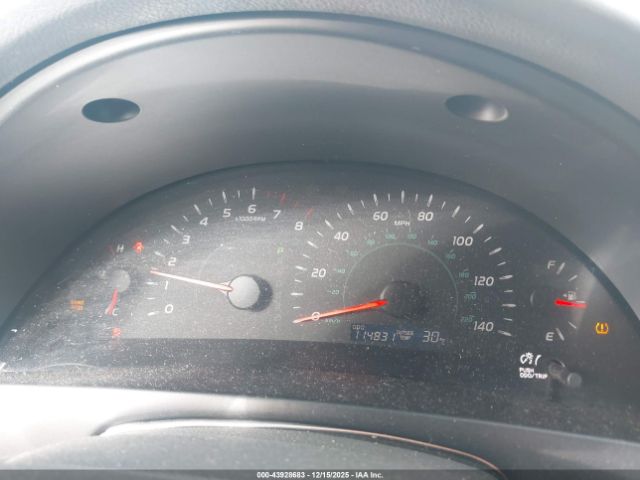 Toyota Camry Le Image 10