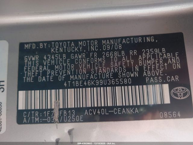 Toyota Camry Le Image 12