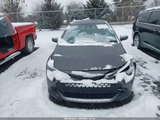 Toyota Corolla Se Image 12