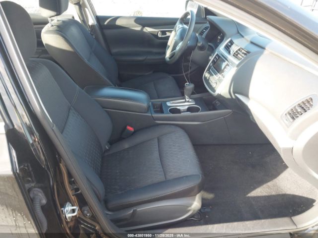 Nissan Altima 2.5 S Image 6