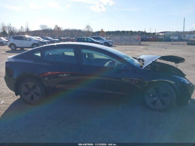 Tesla Model 3 Rear-wheel Drive Image 2