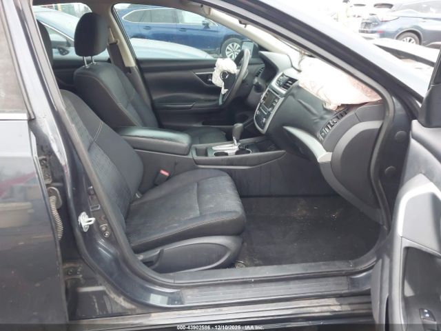Nissan Altima 2.5 S Image 12