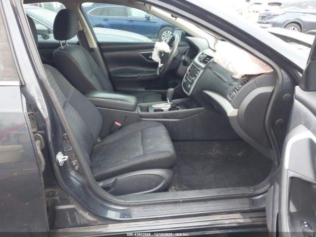 Nissan Altima 2.5 S Image 12