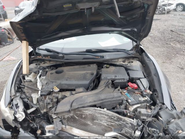 Nissan Altima 2.5 S Image 10