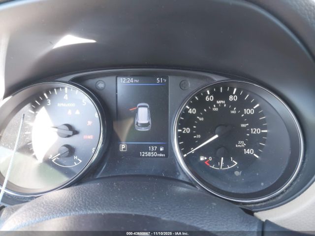 Nissan Rogue Sv Image 2