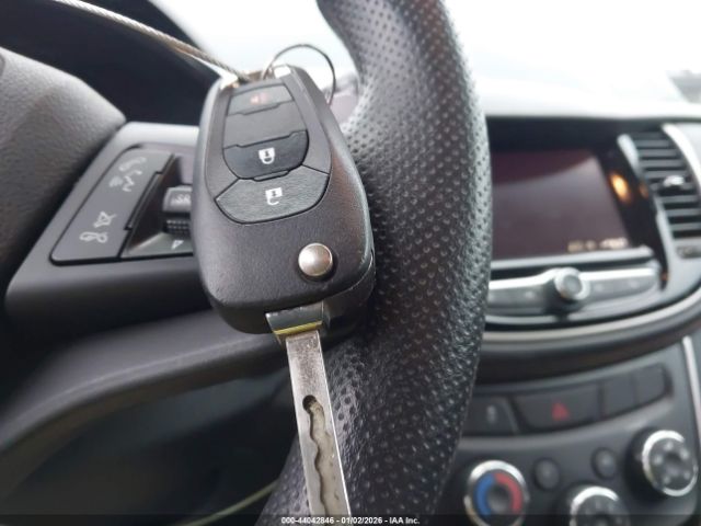 Chevrolet Trax Fwd Ls Image 10