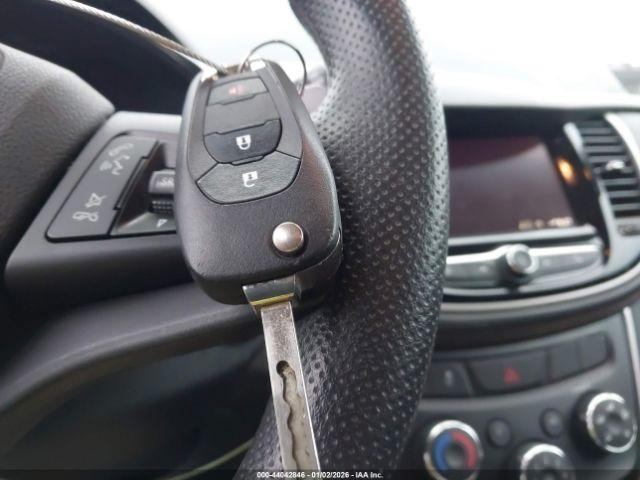 Chevrolet Trax Fwd Ls Image 10