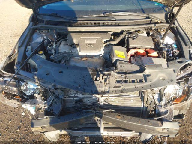 Toyota Avalon Hybrid Xle Touring Image 11