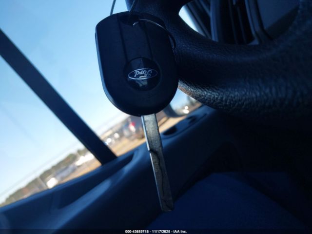 Ford Transit Image 11