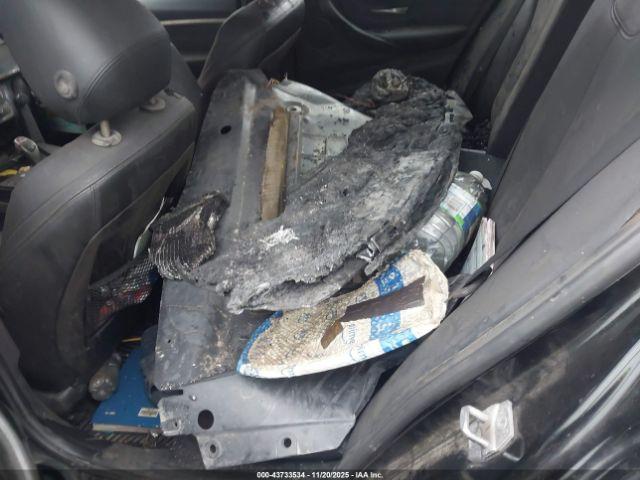 BMW 3 Series Xdrive Image 10