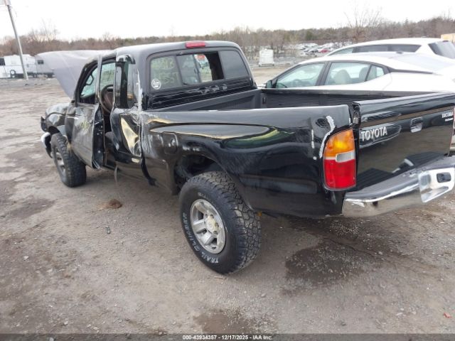 Toyota Tacoma Prerunner Image 9