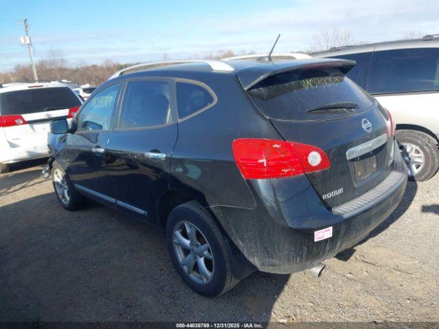 Nissan Rogue Sv Image 3
