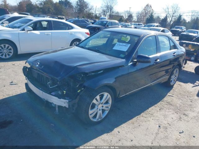 Mercedes-Benz C-Class Luxury 4matic Image 11