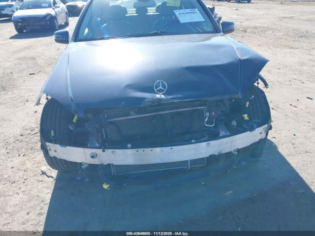 Mercedes-Benz C-Class Luxury 4matic Image 9