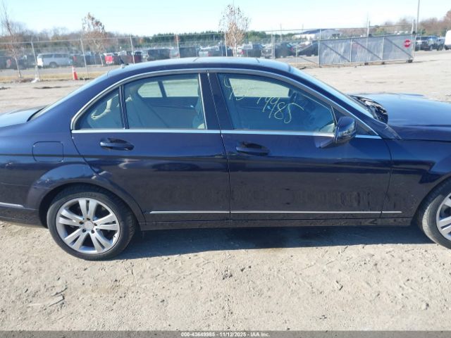 Mercedes-Benz C-Class Luxury 4matic Image 17