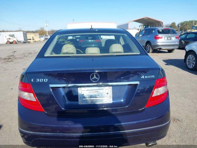 Mercedes-Benz C-Class Luxury 4matic Image 14