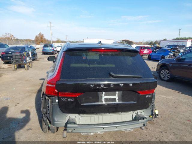 Volvo XC60 B5 Plus Bright Theme Image 8