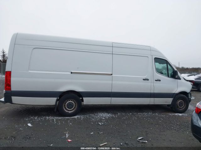 Mercedes-Benz Sprinter 2500 High Roof V6 Image 3