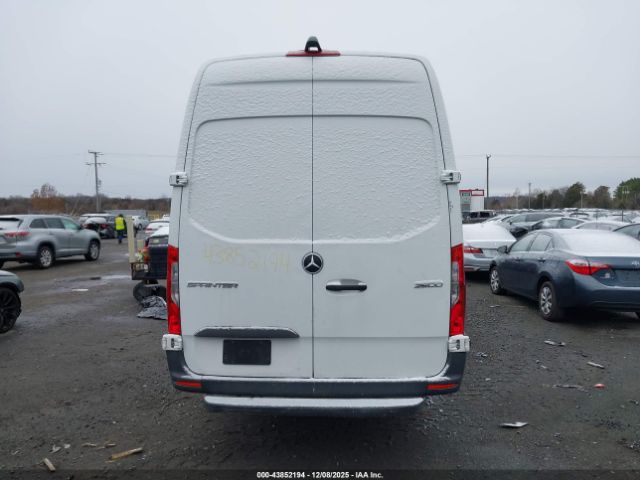 Mercedes-Benz Sprinter 2500 High Roof V6 Image 17