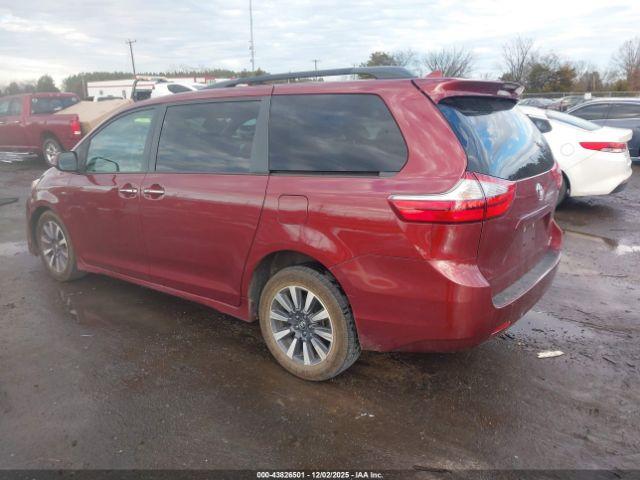 Toyota Sienna Xle 7 Passenger Image 7